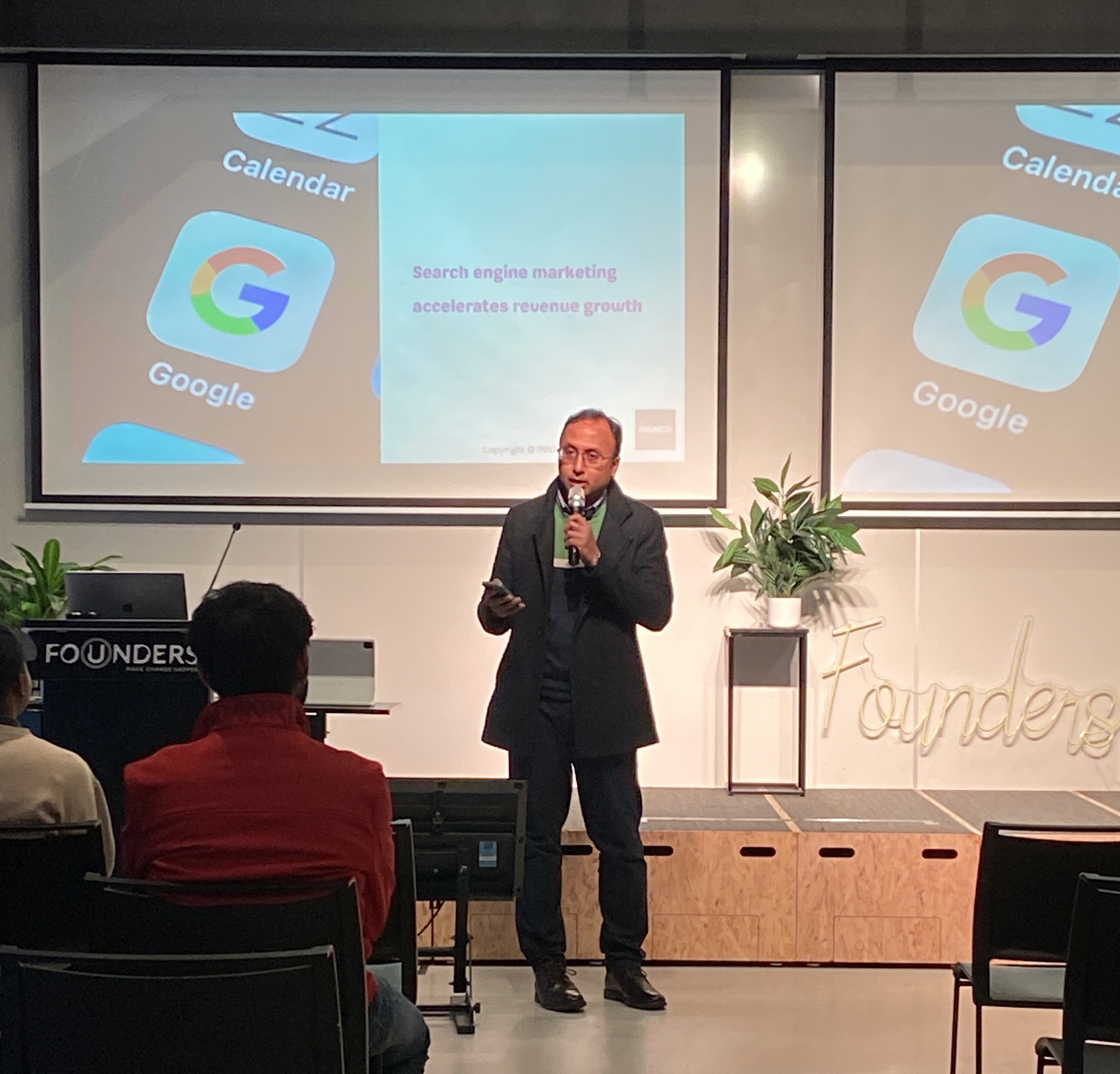 Anees presenting at UNSW Founders on ‘How to generate B2B leads from SEO and Google Ads’.